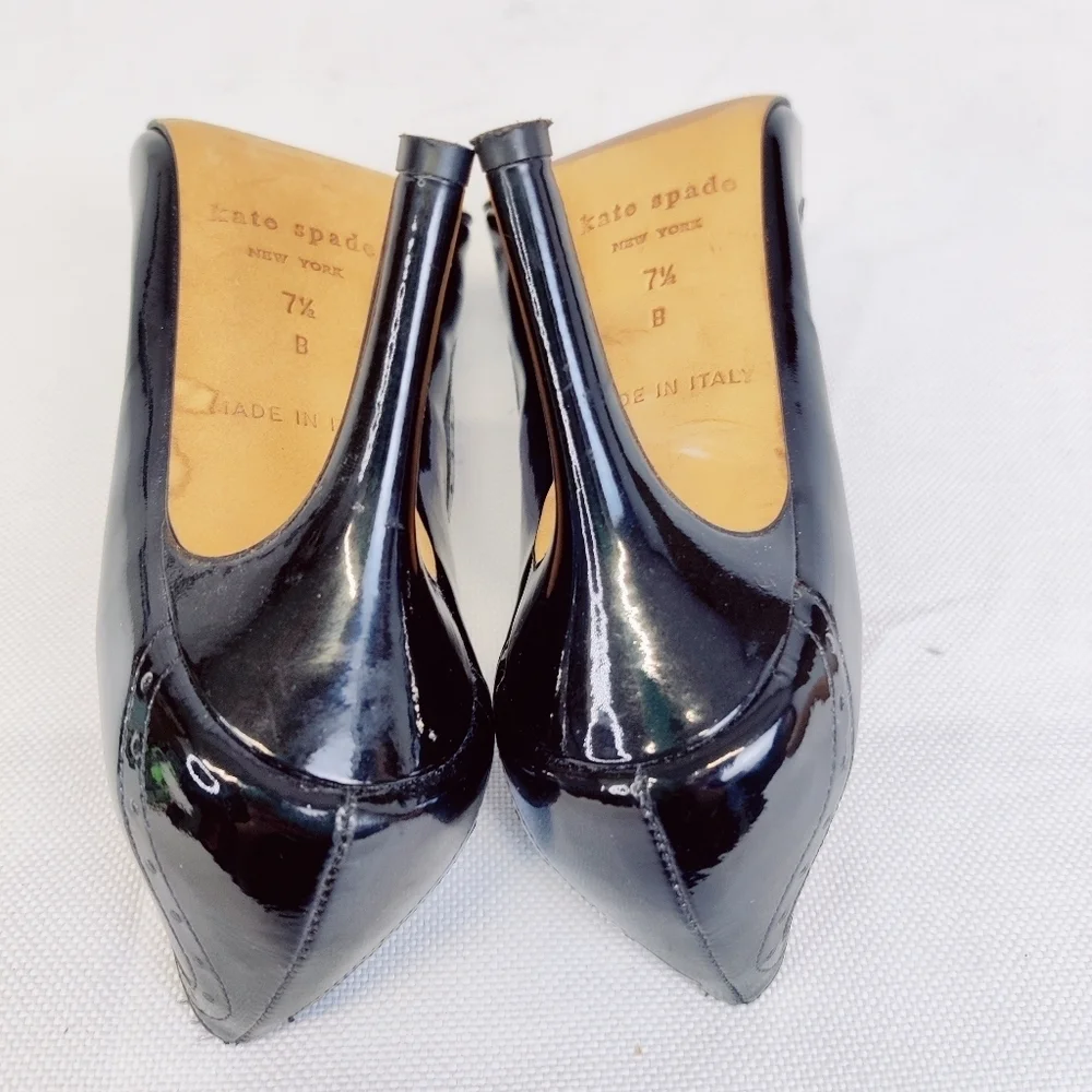 Kate Spade Peep Toe Black Patent Leather Heels Pumps Brogue Trim Sz 7.5 Italy - Picture 10 of 16